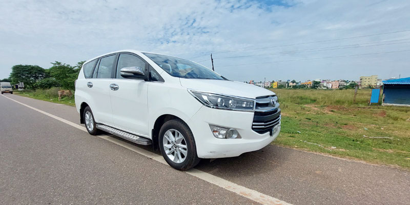 innova-crysta-taxi-in-puri